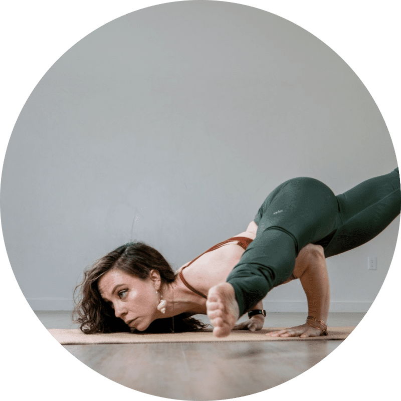 rebecca-hansen-yoga-round
